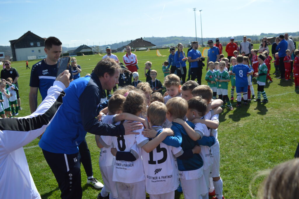 Funino-Cup bei strahlendem Sonnenschein